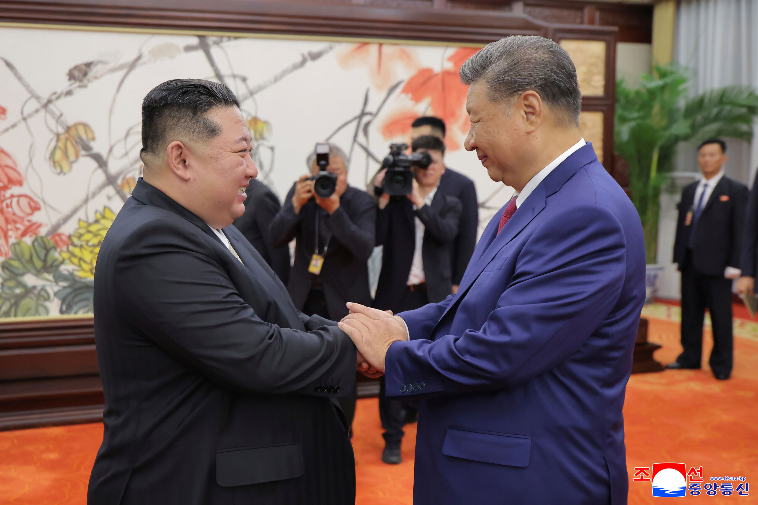 china president xi in north korea meeting with kim scaled