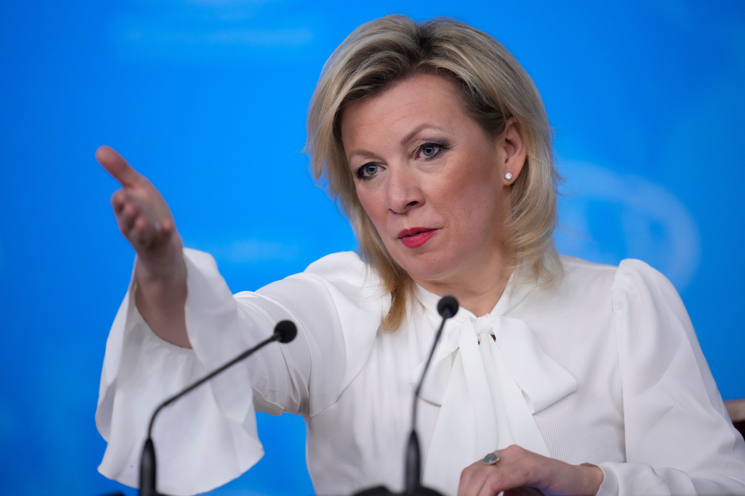 ukraine moscow we will respond to eu sanctions with effective and severe measures scaled