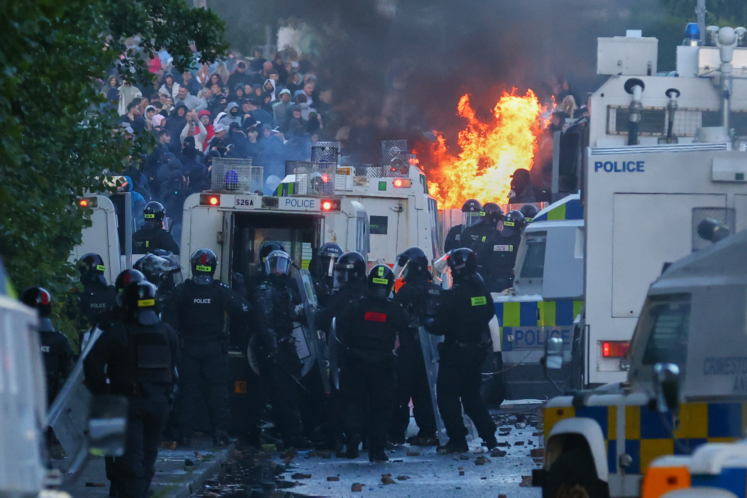 belfast second night of clashes in anti migrant protests