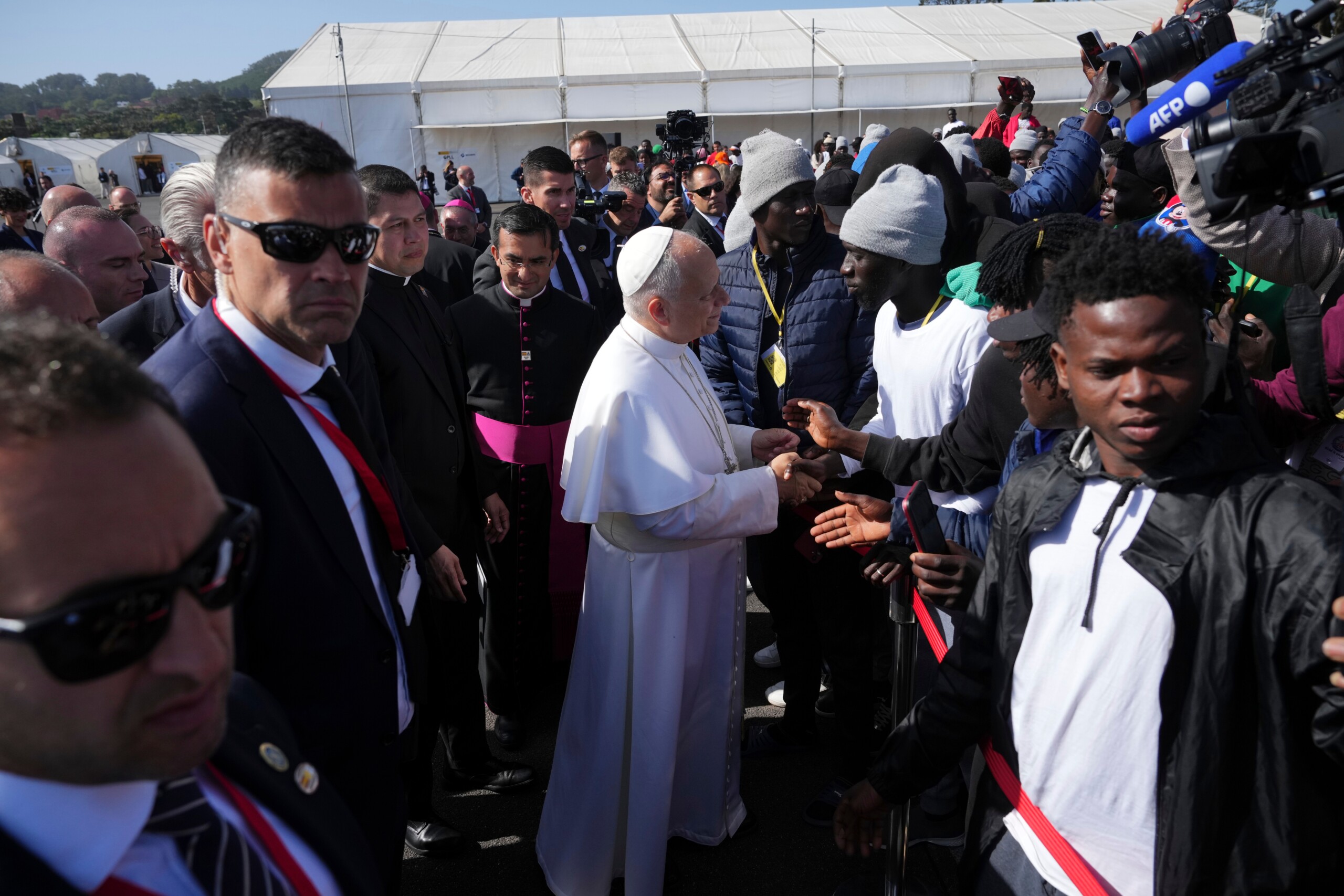spain pope in tenerife we are all migrants let us help one another scaled