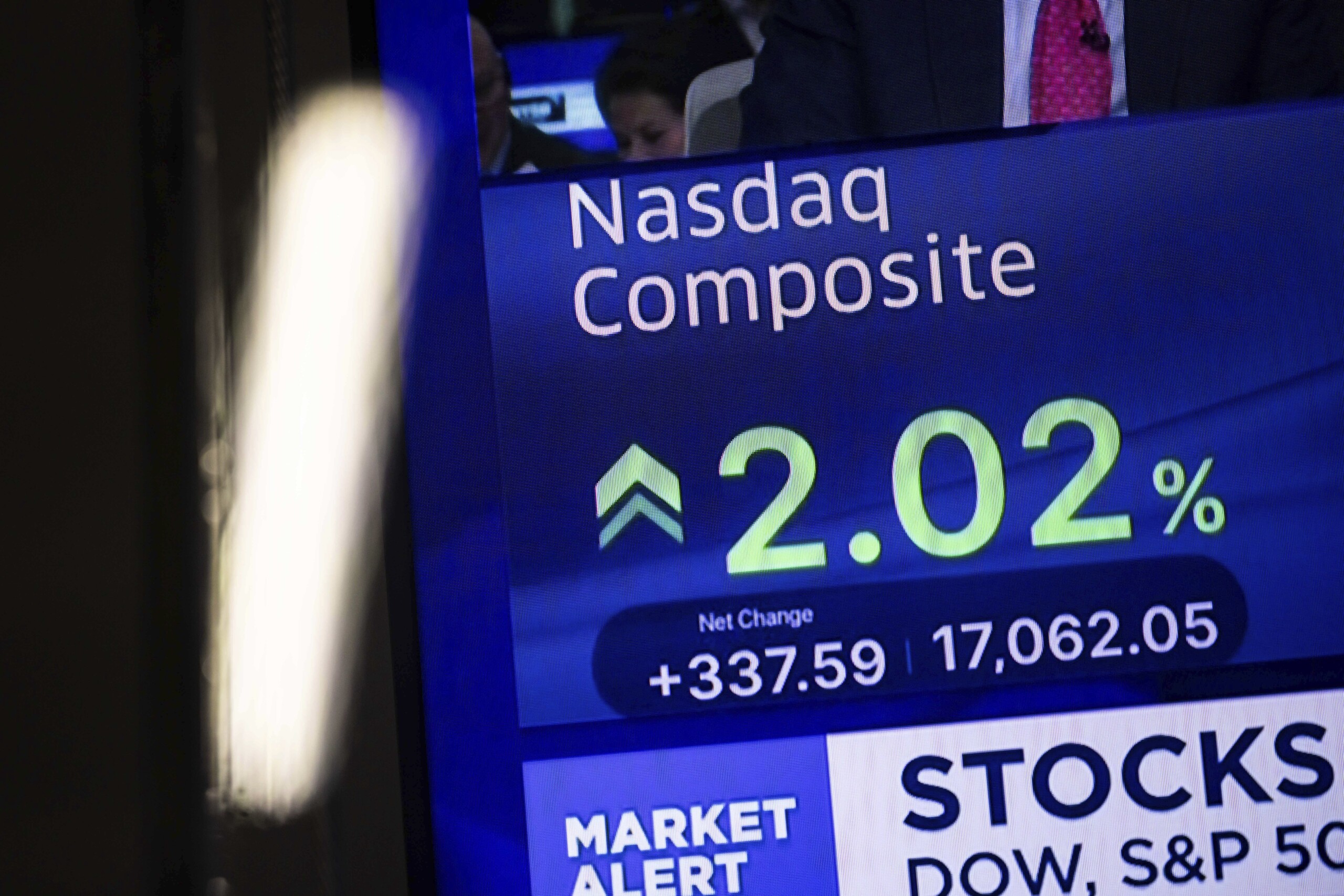 us musk rings the bell as spacexs nasdaq ipo gets underway scaled