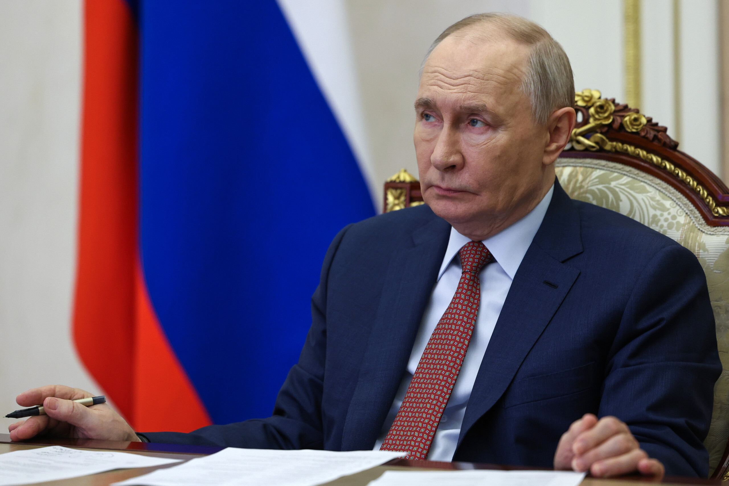 ukraine putin russian armed forces are advancing in all directions scaled
