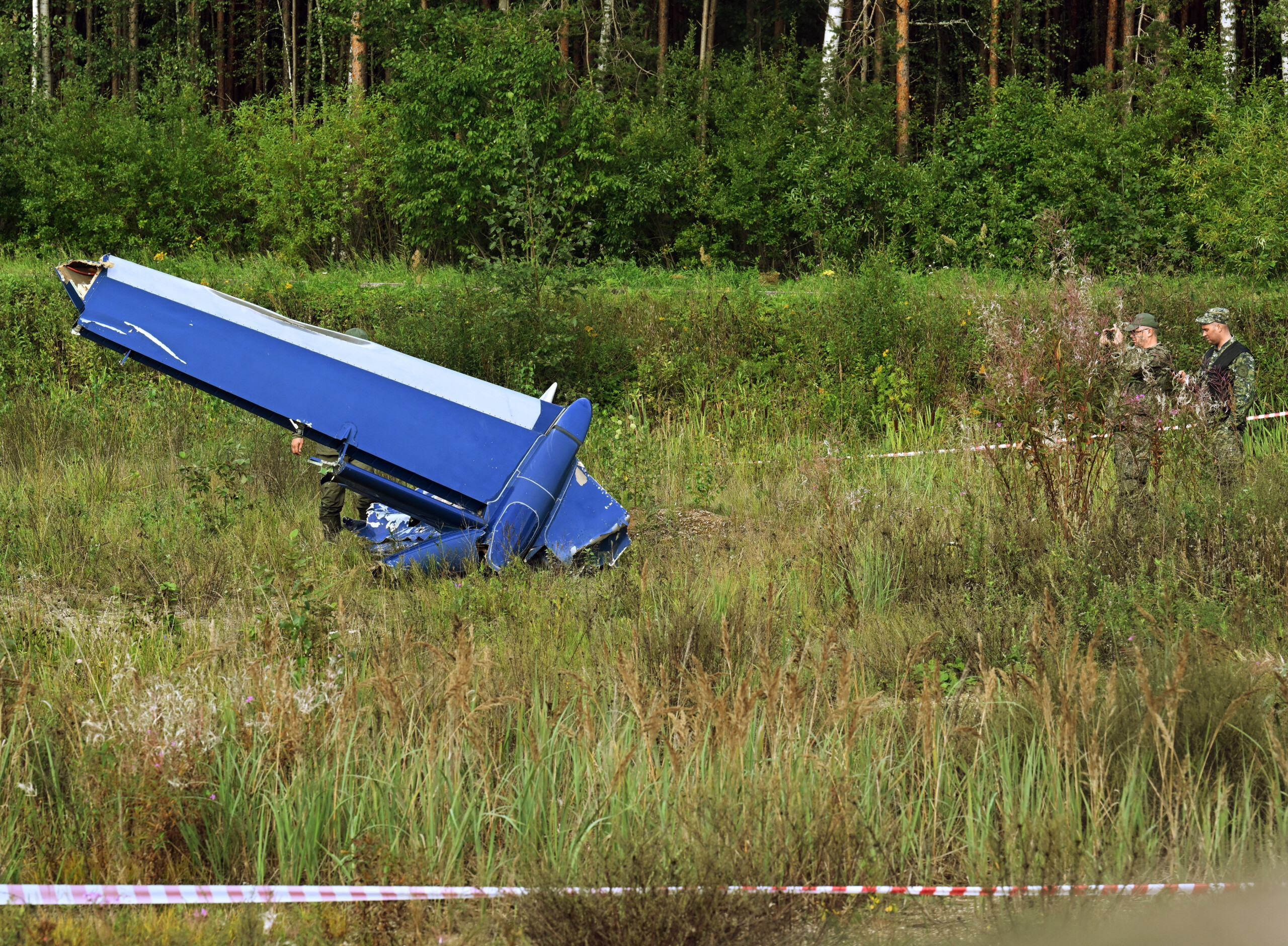 us plane crashes in missouri all 12 people on board killed scaled