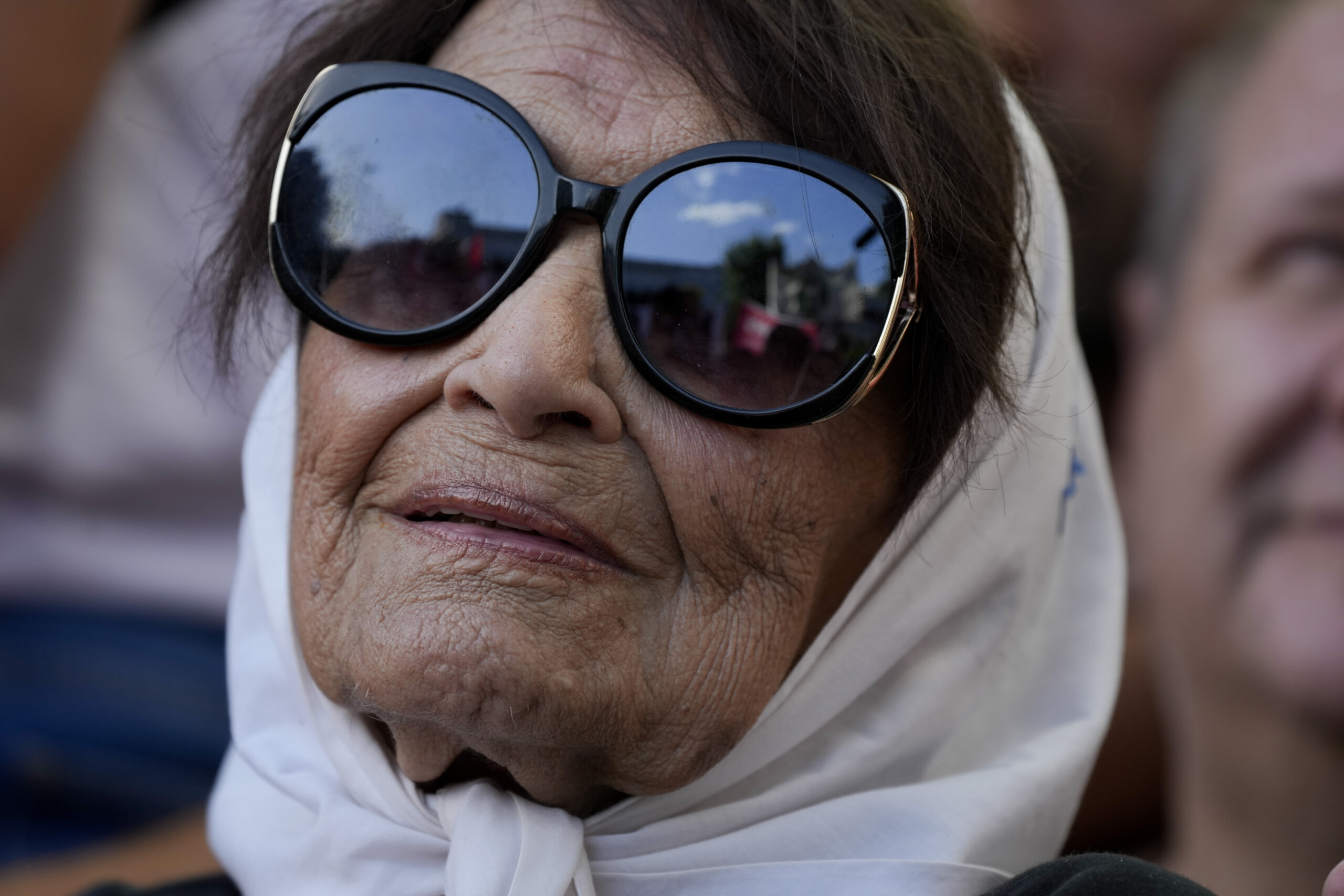 argentina farewell to taty almeida president of the mothers of plaza de mayo scaled