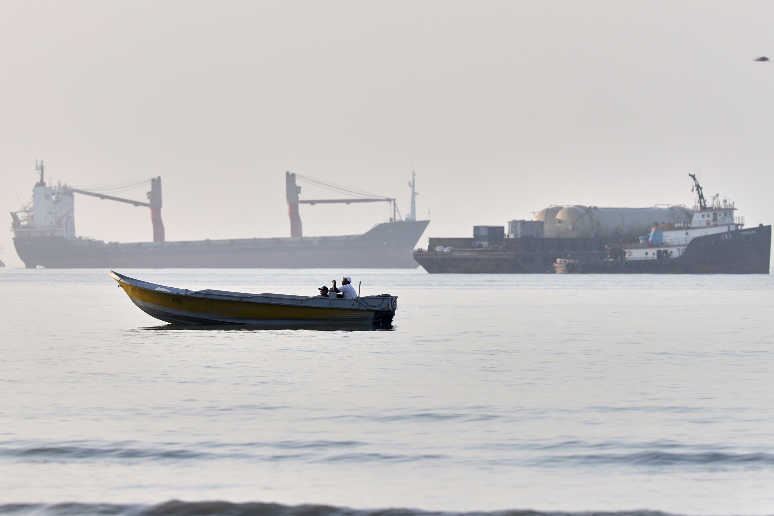 iran tehran media fees for passage through the strait of hormuz suspended for 60 days scaled
